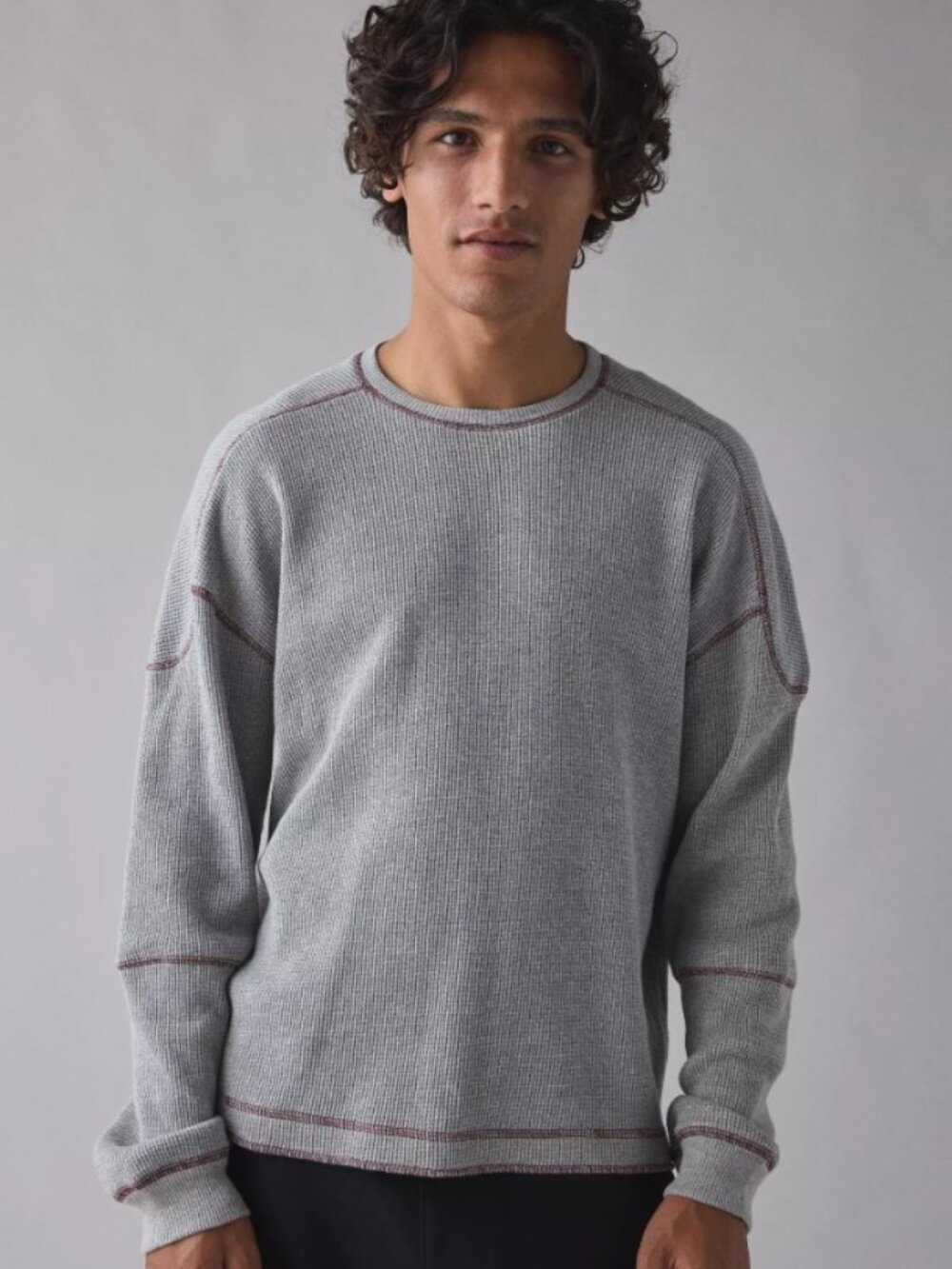 (UO-22)  Urban Outfitter Standard Cloth Hat Trick Thermal Long Sleeve Tee